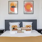 Beautiful Chic 5-Room Apartment In Marais & Bastille On Foot