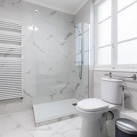 Appartamento Beautiful Chic 5-room In Marais & Bastille On Foot Parigi